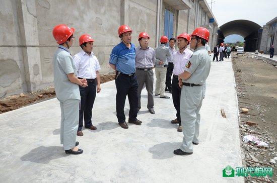 参观团在华县库扩建项目共商项目建设工作